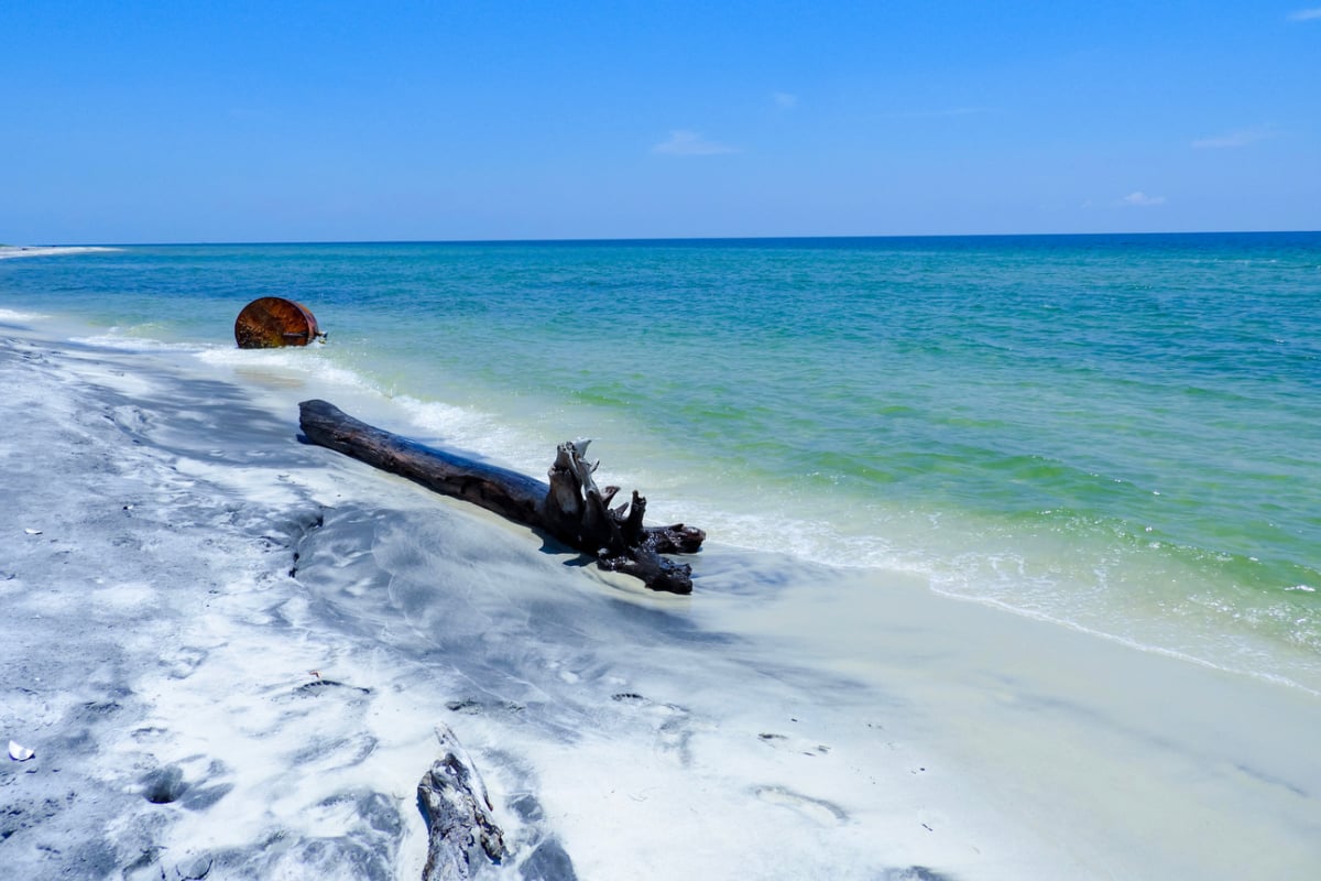 The South’s Secret White Sand Island: Swap Florida’s Busy Beaches For This Surprising Gulf Paradise